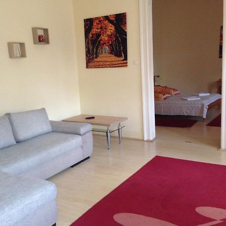 Peterfia Apartman Дебрецен Екстериор снимка