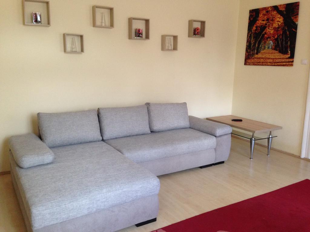 Peterfia Apartman Дебрецен Екстериор снимка